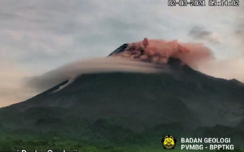 Gunung Merapi dua kali meluncurkan awan panas guguran pada Selasa (2/3/2021) pagi. - Antara/Dok. (BPPTKG)\r\n\r\n