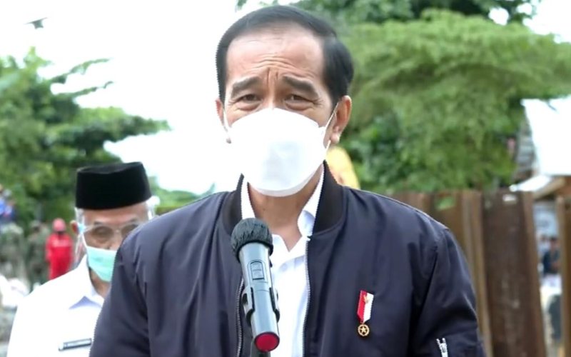 Presiden Joko Widodo saat memberi keterangan pers terkait bencana banjir di Kalimantan Selatan, Senin 18 Januari 2021 /Youtube Sekretariat Presiden