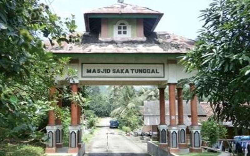 Masjid Saka Tunggal - nu.or.id