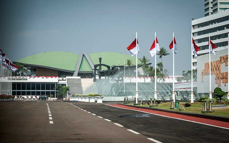 Suasana Kompleks Parlemen Senayan saat berlangsungnya Sidang Tahunan MPR dan Sidang Bersama DPR dan DPD di Jakarta, Senin (16/8/2021). ANTARA FOTO - Aprillio Akbar