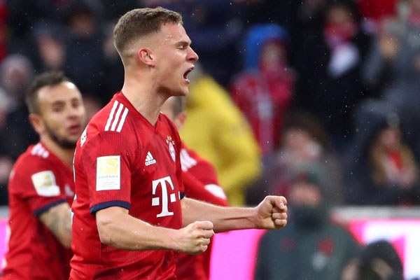 Bek Bayern Munchen Joshua Kimmich - Reuters/Michael Dalder