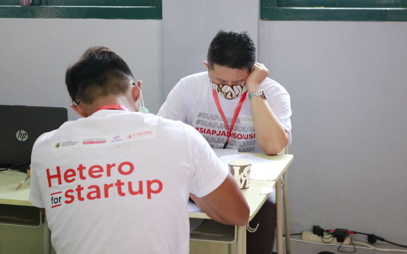 Peserta Hetero for Start-up tengah mengikuti sesi bootcamp pada hari Minggu (19/12/2021). - BISNIS/Muhammad Faisal Nur Ikhsan