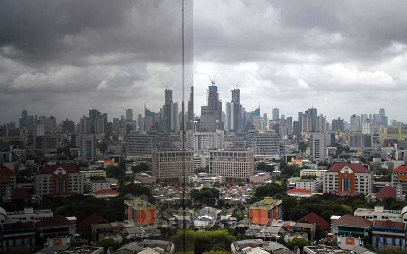 Pertumbuhan ekonomi kuartal IV/2021 bisa lebih baik dari sebelumnya. Pemandangan gedung bertingkat di Jakarta, Selasa (9/2/2021). Bisnis - Arief Hermawan P