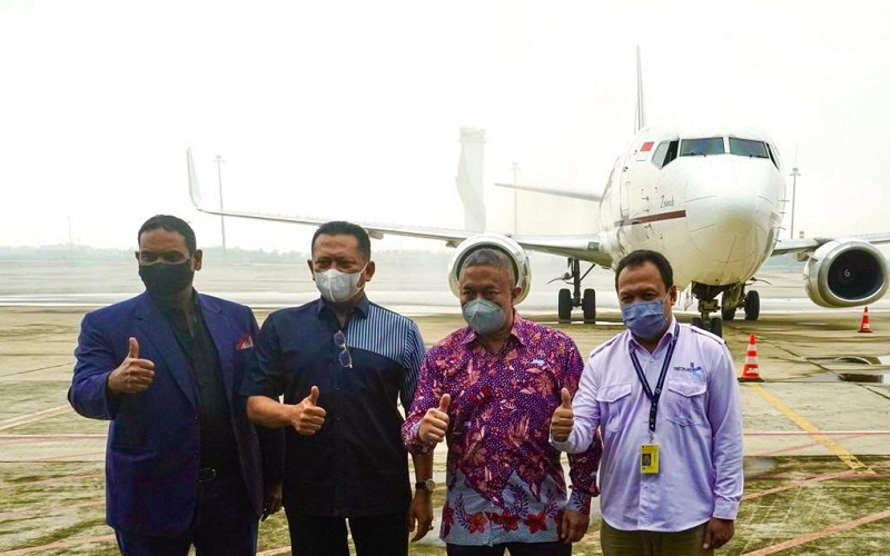 JNE membuka layanan perdana pengiriman logistik dari Bandara Internasional Jawa Barat (BIJB) Kertajati, Kabupaten Majalengka. 