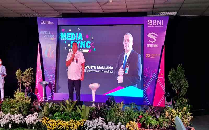 Pejabat pengganti sementara (Pgs) Pemimpin BNI Wilayah 06 Surabaya, Roy Wahyu Maulana saat paparan dalam acara BNI Media Sync di Surabaya, Kamis (23/12/2021)  -  Peni Widarti