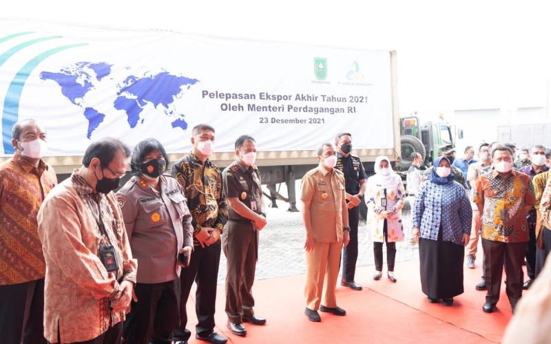 Bea Cukai dan Pemprov Riau melepas ekspor pinang yang dilaksanakan oleh PT Surya Inti Primakarya. Istimewa