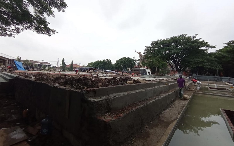 Pembangunan Taman Pataraksa di depan Kantor Bupati Cirebon