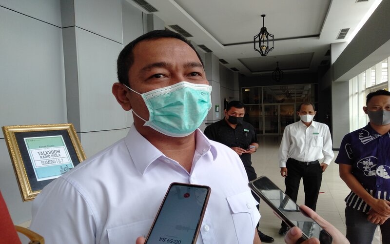 Wali Kota Semarang Hendrar Prihadi saat memberikan keterangan kepada wartawan. - Bisnis/Alif Nazzala R. 