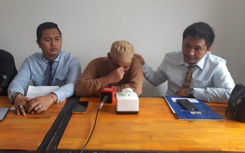 Khairuddin Aritonang alias Coki (tengah) - Bisnis/Nanda Fahriza Batubara