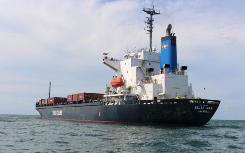 KM Selat Mas, kapal kontainer yang dikelola oleh PT Temas Tbk. - temasline.com