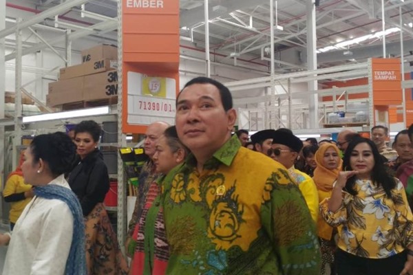 Hutomo Mandala Putra atau Tommy Soeharto kembali fokus mengembangkan Goro, yaitu bisnis di sektor retail untuk turut mendorong sektor UKM nasional berkembang. - Bisnis/Istimewa