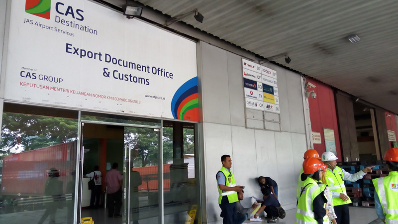 Situasi di Kantor Dokumen Ekspor PT JAS Airport Services. Perusahaan berniat menambah kapasitas penyimpanan barang sebesar 25% hingga akhir 2018. - Bisnis/Rio Sandy Pradana