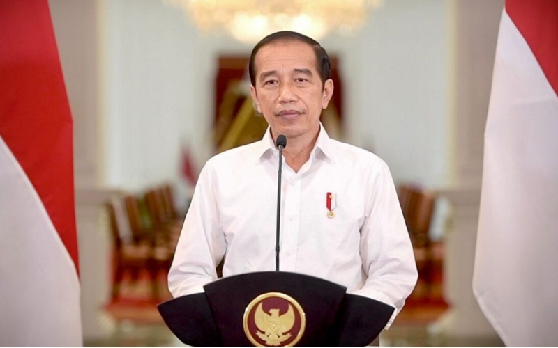 Presiden Joko Widodo memberikan pernyataan terkait perkembangan PPKM di Istana Merdeka, Jakarta pada Senin (23/8/2021) - BPMI Setpres