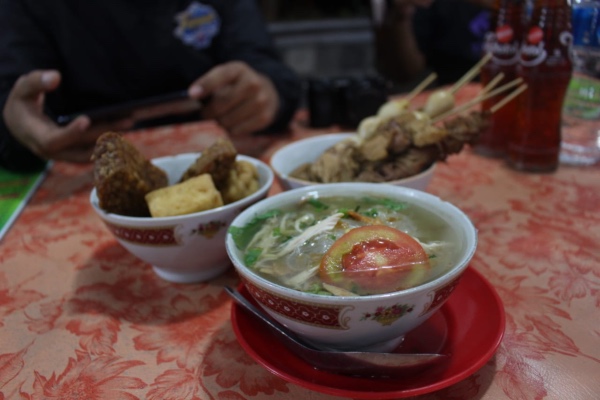 Ilustrasi: Hidangan soto semarang bisa menjadi alternatif kuliner ketika melewati atau berkunjung ke Semarang, Jawa Tengah. - Bisnis/Tim Jelajah Jawa Bali 2019