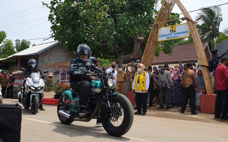 Presiden Jokowi saat meninjau Sarhunta di Lombok jelang MotoGP Mandalika. - Kementerian PUPR