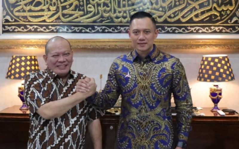 Ketua DPP Partai Demokrat Agus Harimurti Yudhoyono (AHY) bertemu dengan Ketua Dewan Perwakilan Daerah (DPD) LaNyalla Mahmud Mattalitti di Rumah Dinas Ketua DPD RI, Jakarta Selasa (18/1/2022) - JIBI/Bisnis - John Andi Oktaveri