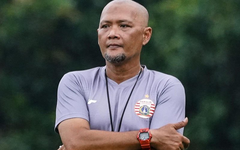 Pelatih Persija Jakarta Sudirman. - Persija.id