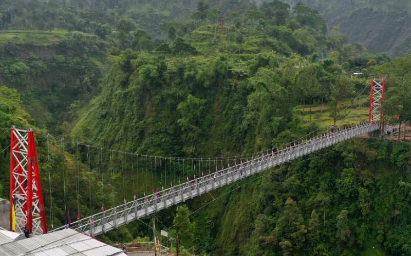 Jembatan Gantung Girpasang di Kelurahan Tegalmulyo, Kabupaten Klaten. - Kementerian PUPR