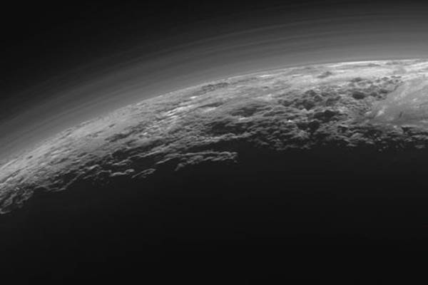 Panorama permukaan Pluto yang difoto oleh astronot NASA pada Juli 2015. - NASA