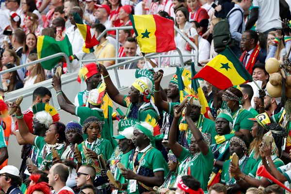 Fans Senegal saat pertandingan Timnas Senegal versus Timnas Polandia, 19 Juni 2018, di Spartak Stadium, Moskow Rusia. - Reuters
