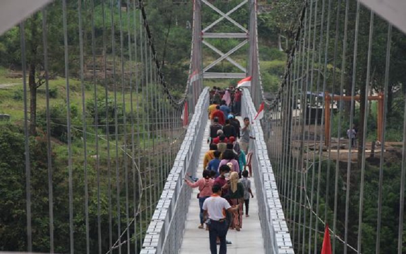 Jembatan gantung Girpasang di Klaten, Jawa Tengah - Solopos