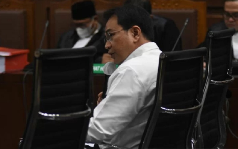 Terdakwa Azis Syamsuddin menyampaikan nota pembelaannya saat menjalani sidang pleidoi kasus dugaan suap kepada mantan penyidik KPK AKP Stepanus Robin Pattuju untuk pengurusan perkara Dana Alokasi Khusus (DAK) Lampung Tengah, di Pengadilan Tipikor, Jakarta, Senin (31/1/2022). - Antara