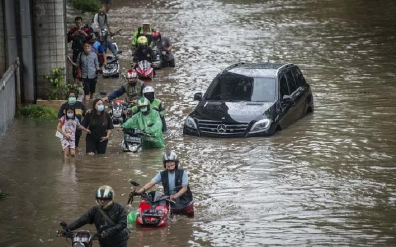 Anies Kalah di PTUN soal Banjir, Kali Mampang Terakhir Dikeruk Tahun 2017