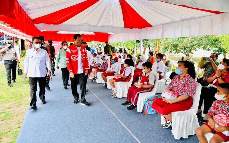 Presiden RI Joko Widodo (Jokowi) mengawali kunjungan kerja di Provinsi Sulawesi Tengah, Jumat (25/2 - 2022) / BPMI Setpres