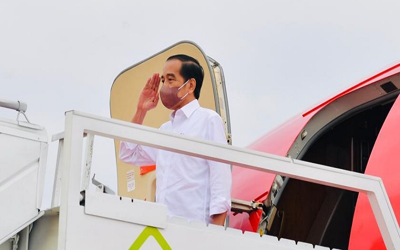 Presiden Joko Widodo melakukan perjalanan kunjungan kerja (kunker)  ke Provinsi Sumatra Utara (Sumut), dan berangkat dari Bandar Udara Internasional Soekarno Hatta, Kota Tangerang, Rabu (2/2/2022). -  Biro Pers Sekretariat Presiden