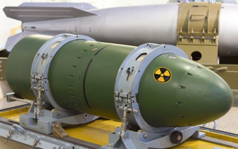 Senjata nuklir memiliki daya ledak ribuan kalilipat dibandingkan dengan bom berbahan baku TNT. - 8pmprimetimenews.com