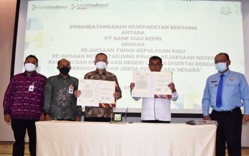 Bank Riau Kepri teken nota kesepahaman dengan Kejati dan seluruh Kejari di Kepulauan Riau.  - Istimewa