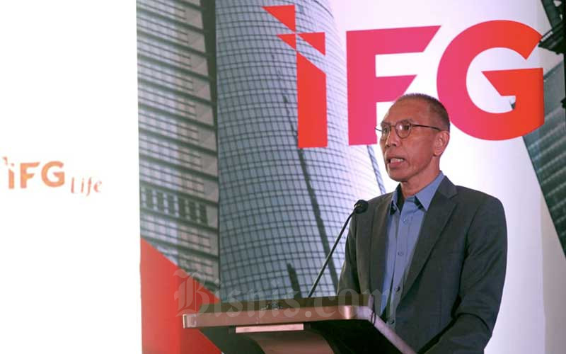 Direktur Utama Indonesia Financial Group (IFG) Robertus Billitea memberikan sambutan dalam acara peresmian IFG Progress di Jakarta, Rabu (28/4/2021). Bisnis - Arief Hermawan P