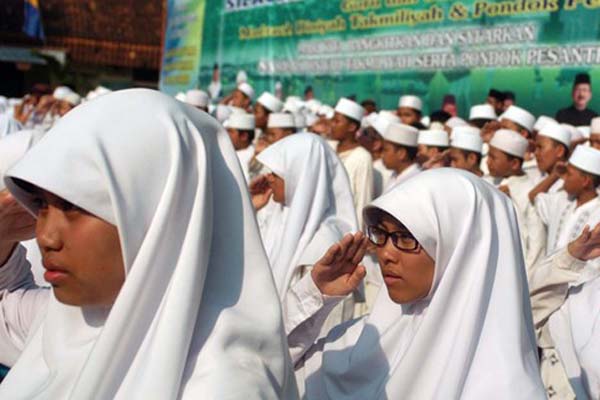 Siswa madrasah - Antara/Ujang Zaelani