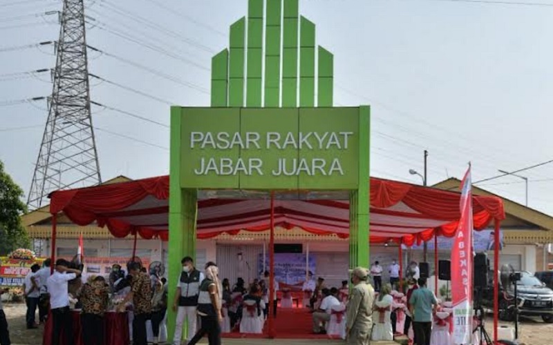 Pemprov Jabar memulai program Pasar Juara pada 2019 dan menyelesaikan 21 revitalisasi di 18 kab - kota, di mana tiga pasar di antaranya dilakukan dua kali revitalisasi.