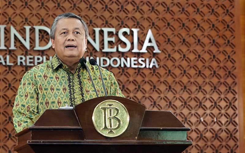 Gubernur Bank Indonesia Perry Warjiyo memberikan keterangan melalui streaming di Jakarta, Kamis (9/4 - 2020). Dok. Bank Indonesia