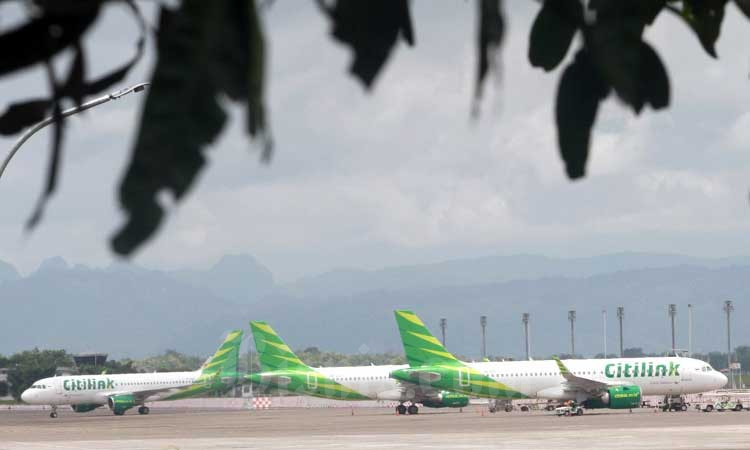 Aktifitas penerbangan di Bandara Sultan Hasanuddin Makassar, Sulawesi Selatan, Rabu (26/2/2020). Bisnis - Paulus Tandi Bone