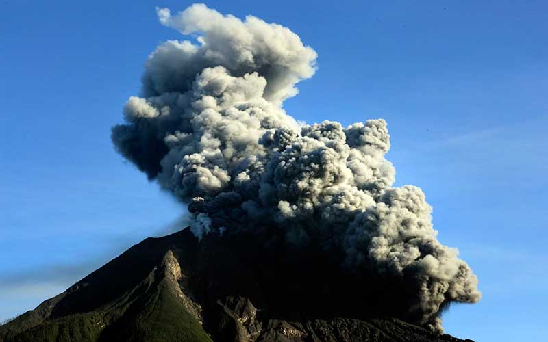 Ilustrasi erupsi gunung api - ANTARA