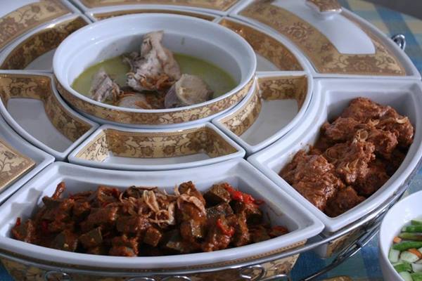 Sambal goreng ati dan makanan khas Lebaran lainnya - Istimewa