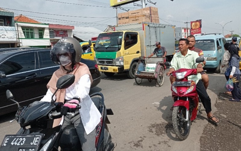 Jalur Pantura Kabupaten Cirebon - Bisnis/Hakim Baihaqi 