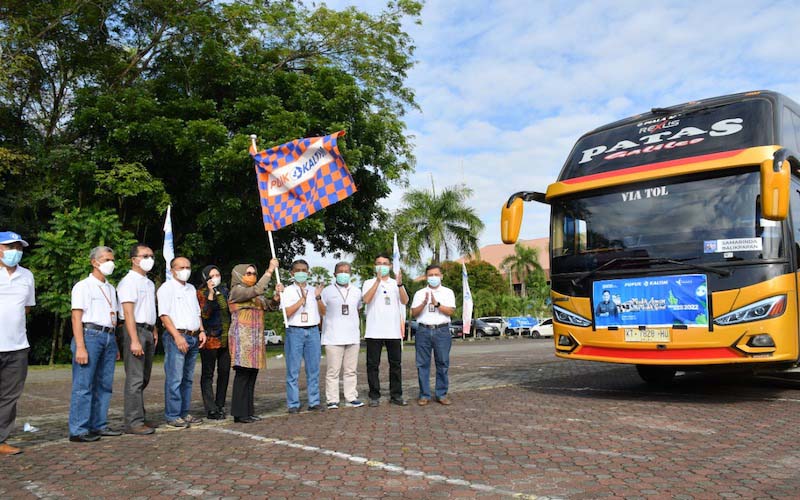 PT Pupuk Kalimantan Timur (PKT) memfasilitasi ratusan masyarakat Bontang pada mudik lebaran Idulfitri 1433 H melalui jalur darat pada program bertajuk Mudik Aman Mudik Sehat bersama BUMN Tahun 2022. - JIBI/Istimewa