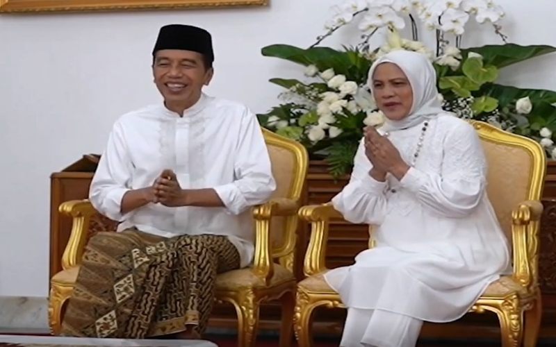 Presiden Joko Widodo atau Jokowi dan Ibu Negara Iriana Joko Widodo melakukan silaturahmi dengan Wakil Presiden Ma'ruf Amin dan istrinya, Wury Estu Handayani, secara virtual pada Senin (2/5/2022). JIBI - Bisnis/Nancy Junita @jokowi