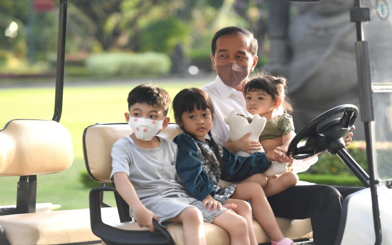 Jokowi dengan Jan Ethes, Sedah Mirah dan La Lembah Manah - setkab