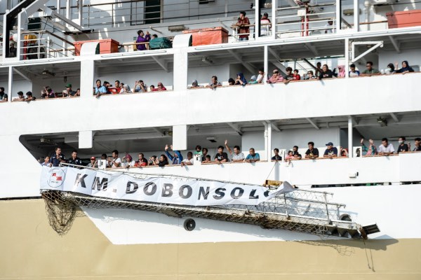 Potret pemudik yang mengikuti program mudik gratis menaiki kapal laut KM Dobonsolo yang akan akan diberangkatkan dari Pelabuhan Tanjung Priok, Jakarta Utara, Kamis (30/5 - 2019). 