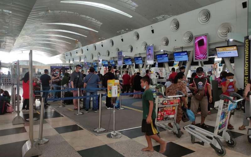 Kepadatan penumpang di Bandara Kualanamu - Istimewa