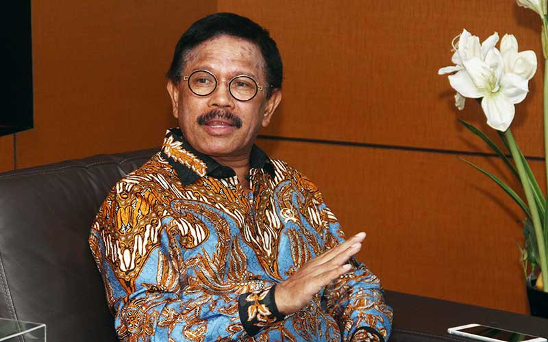 Menteri Komunikasi dan Informatika (Menkominfo) Johnny G. Plate memberikan penjelasan di Jakarta, Kamis (7/11/2019). Bisnis - Triawanda Tirta Aditya