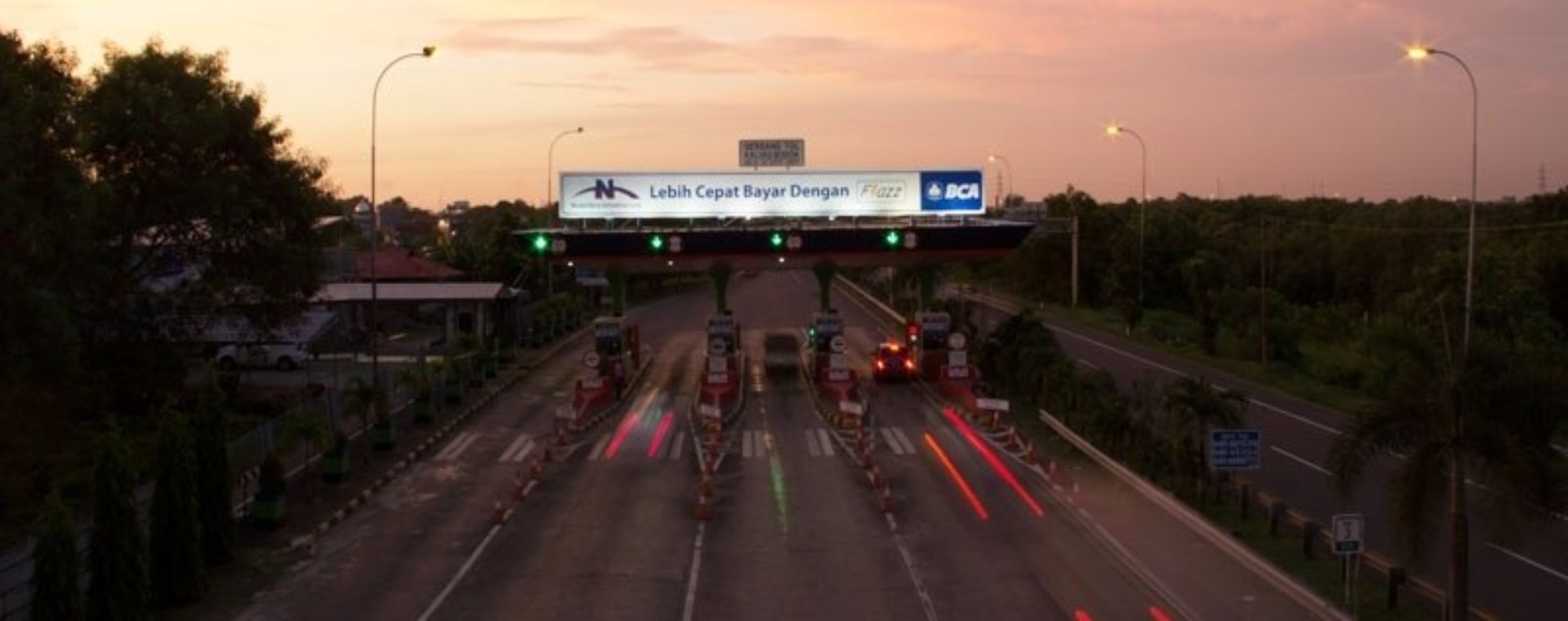 Jalan Tol Seksi Empat, Makassar, salah satu jalan tol yang dikelola PT JTSE, anak usaha PT Nusantara Infrastructure. - nusantarainfrastructure.com