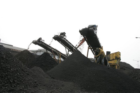 Harga batu bara merosot, karena pasokan yang banyak
