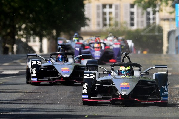 Laga Formula E di jalanan kota Paris, Prancis pada Sabtu (27/4/2019). - Reuters