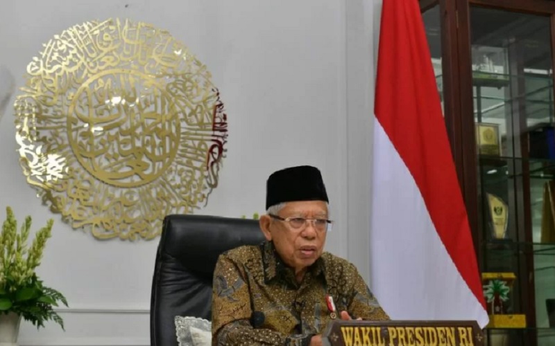 Wakil Presiden Ma'ruf Amin di kediaman resmi wapres di Jakarta, Jumat (3/12/2021). - Antara
