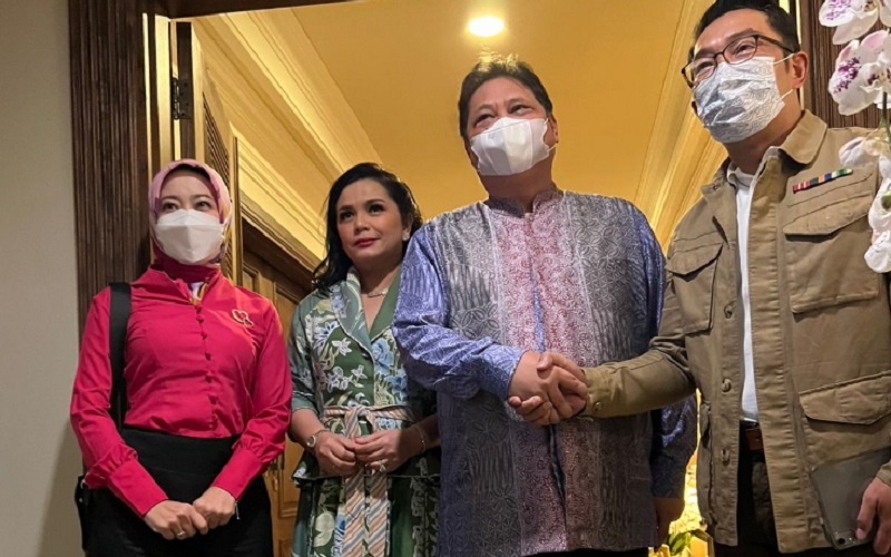 Ridwan Kamil bertemu dengan Airlangga Hartato di rumah dinas Widya Chandra, Jakarta Selatan pada Minggu, 15 Mei 2022. - Istimewa